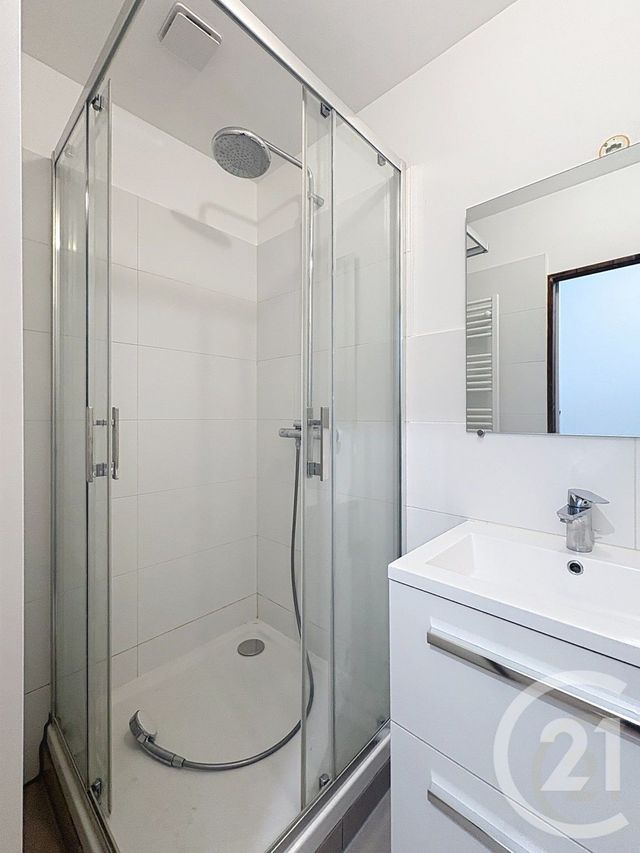 Appartement Studio à louer - 1 pièce - 27.11 m2 - MORET LOING ET ORVANNE - 77 - ILE-DE-FRANCE - Century 21 Agence Notre-Dame